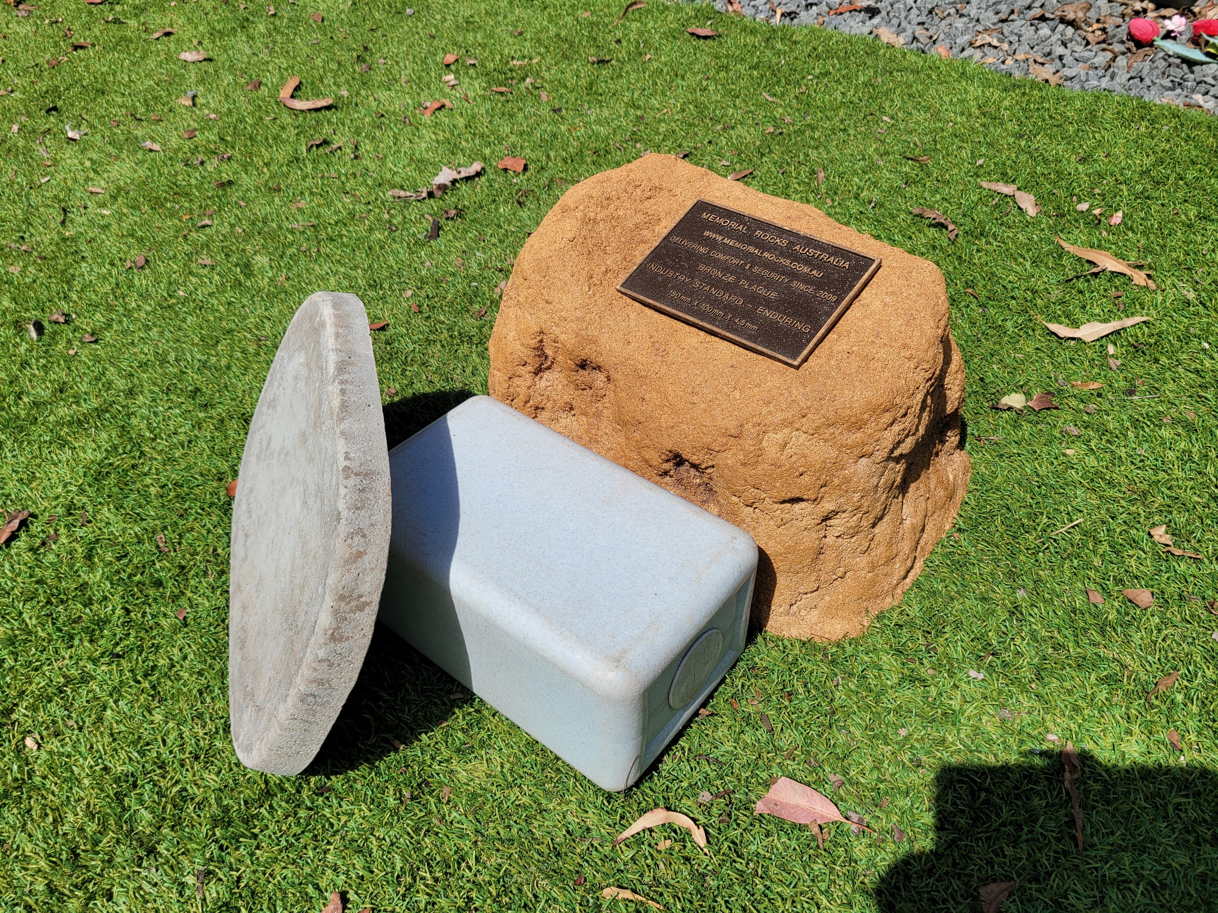 Memorial Rock Urn 1828  Medium Sandstone
