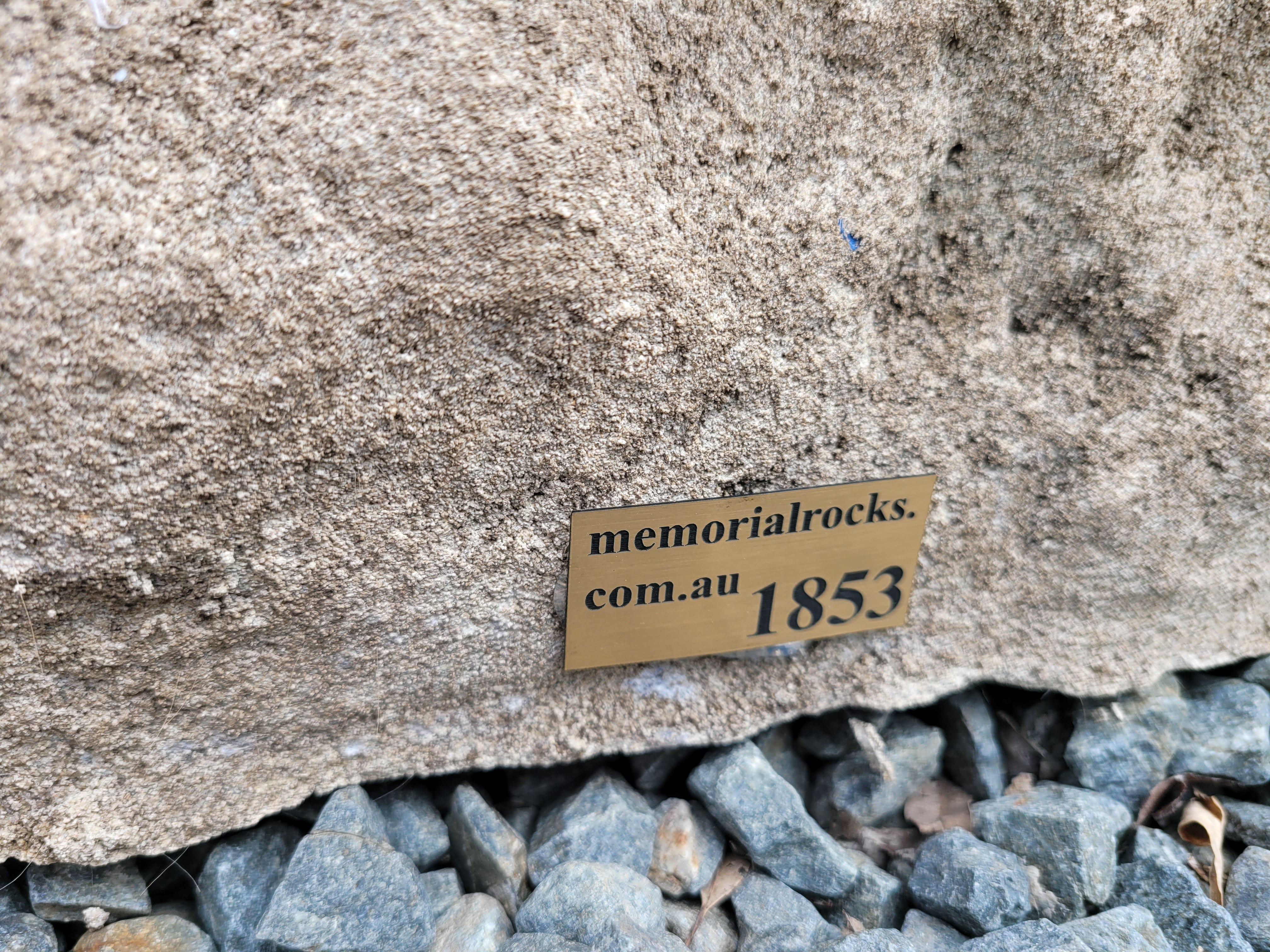 (Memorial Rock Urn 1853 Large Double Natural Riversand