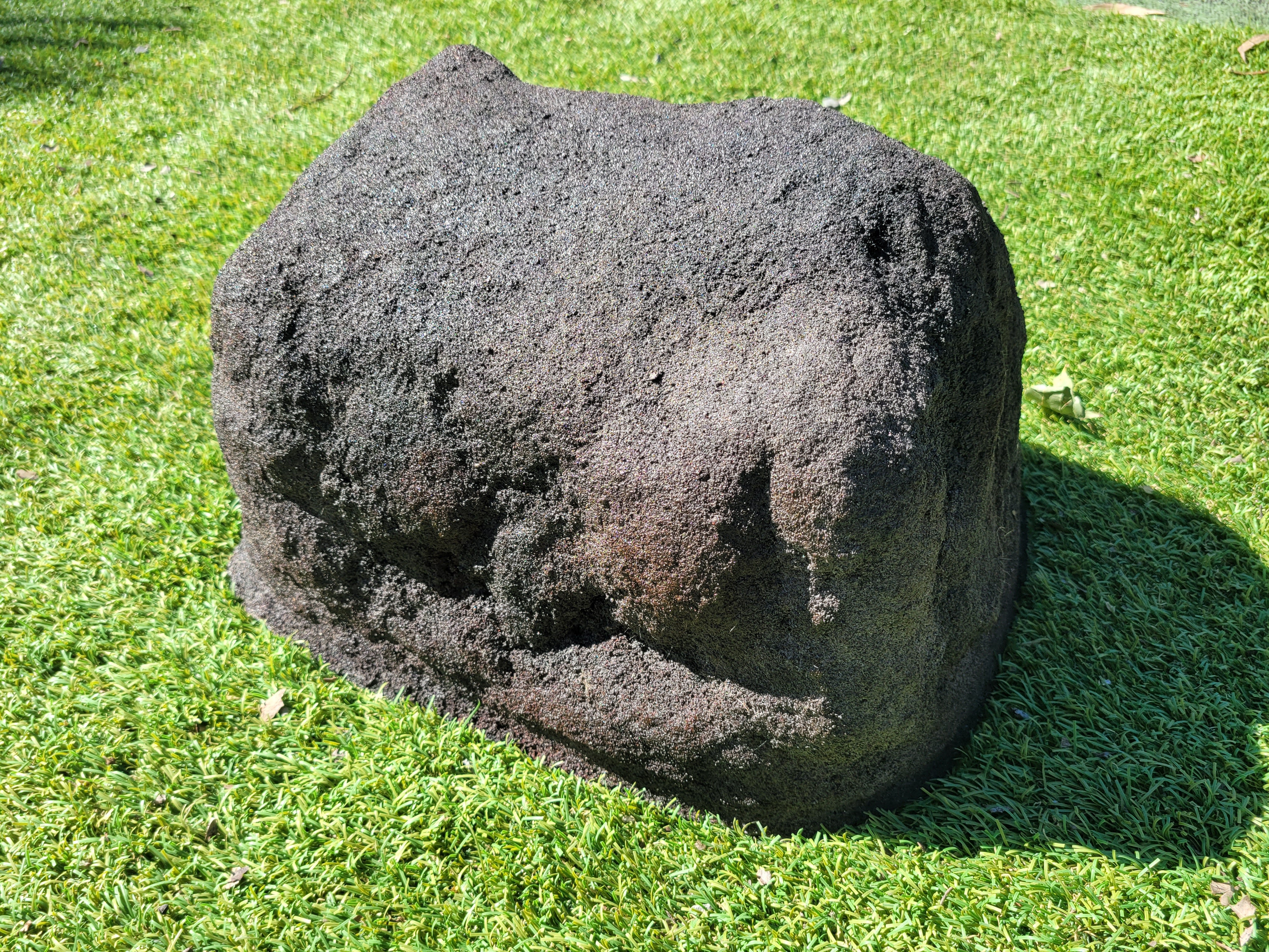 Memorial Rock Urn 1861  Medium Charcoal / Black