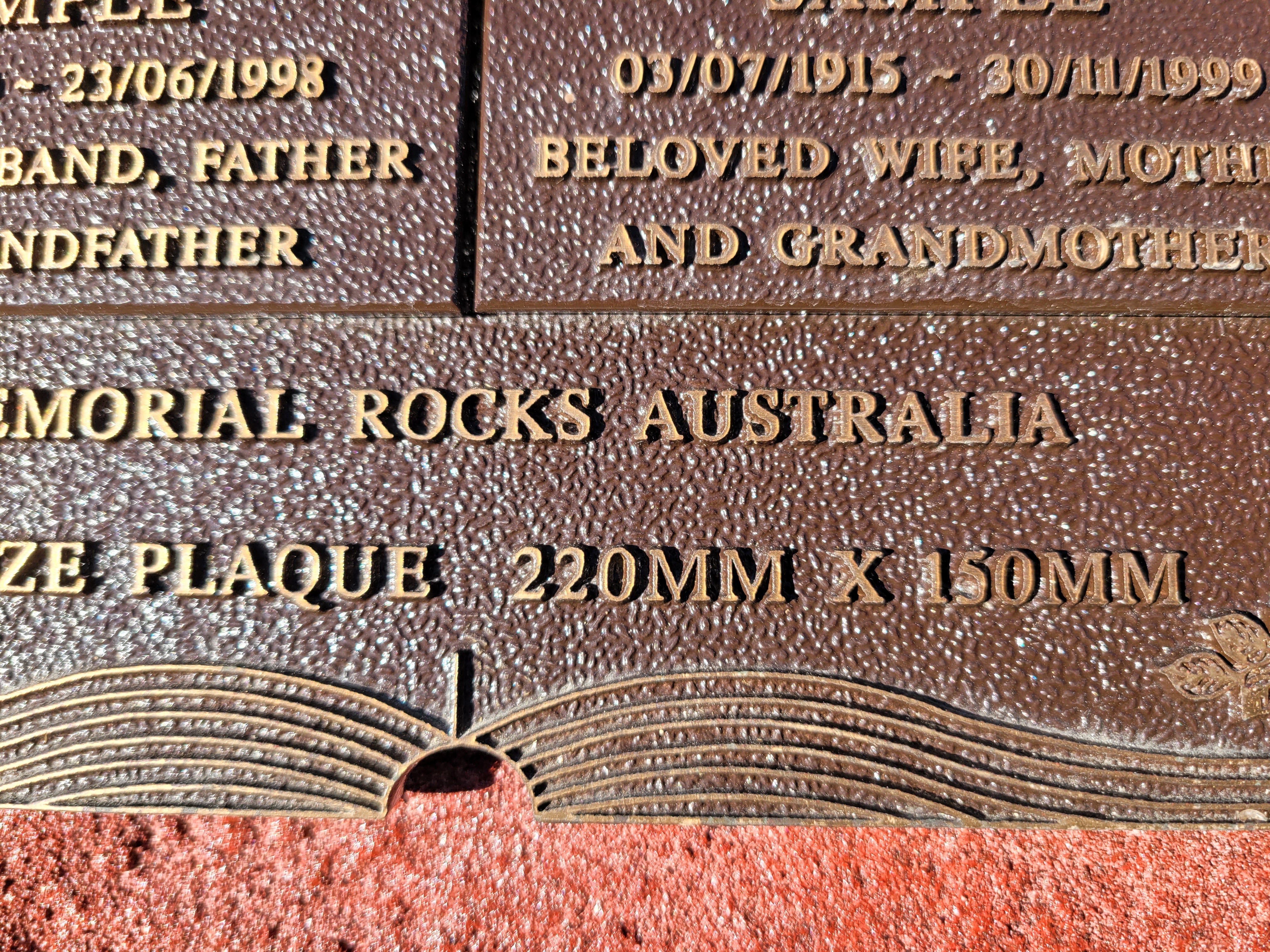 Memorial Rock Urn 1867 Large Double Pink / Red