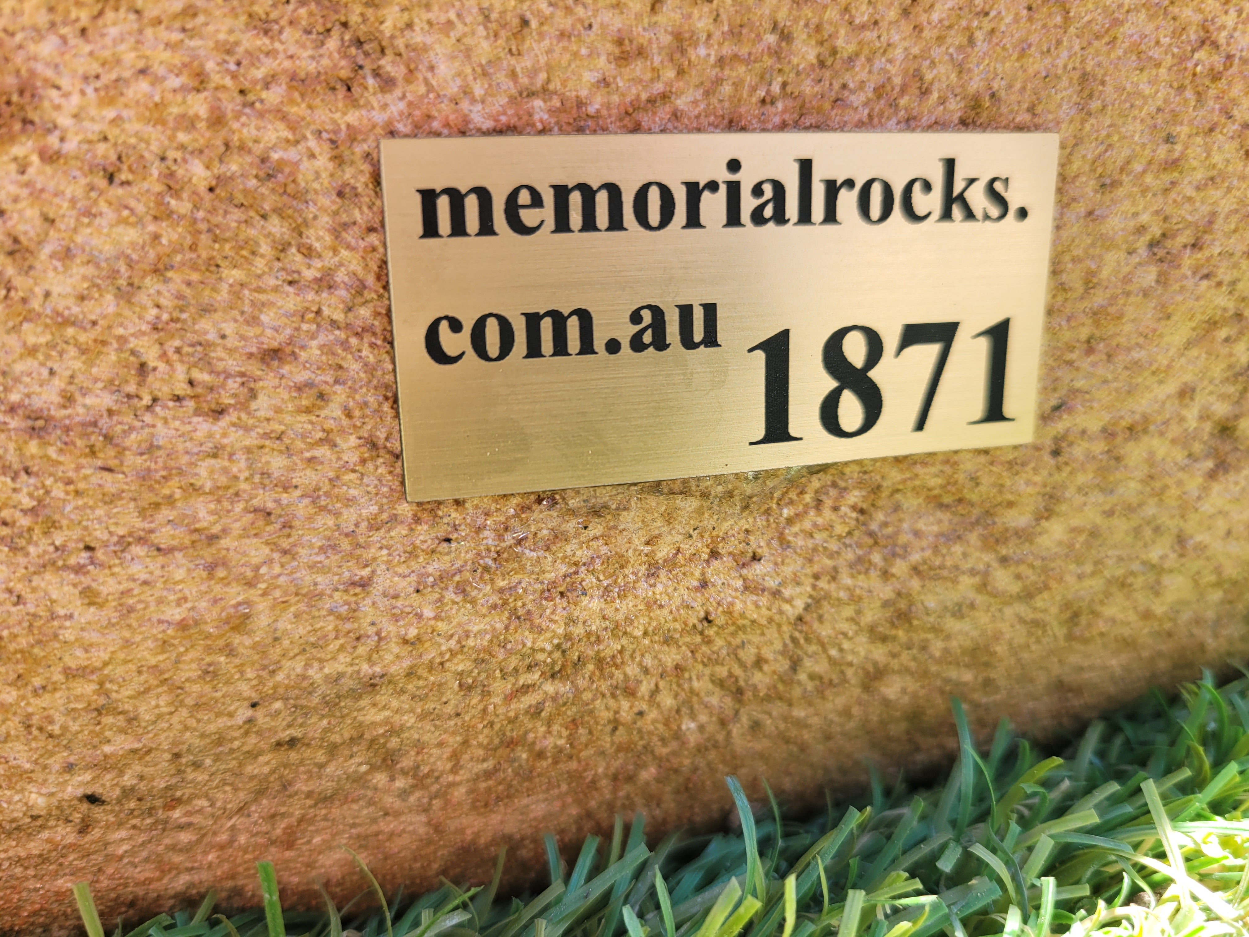 Memorial Rock Urn 1871 Large Double Sandstone