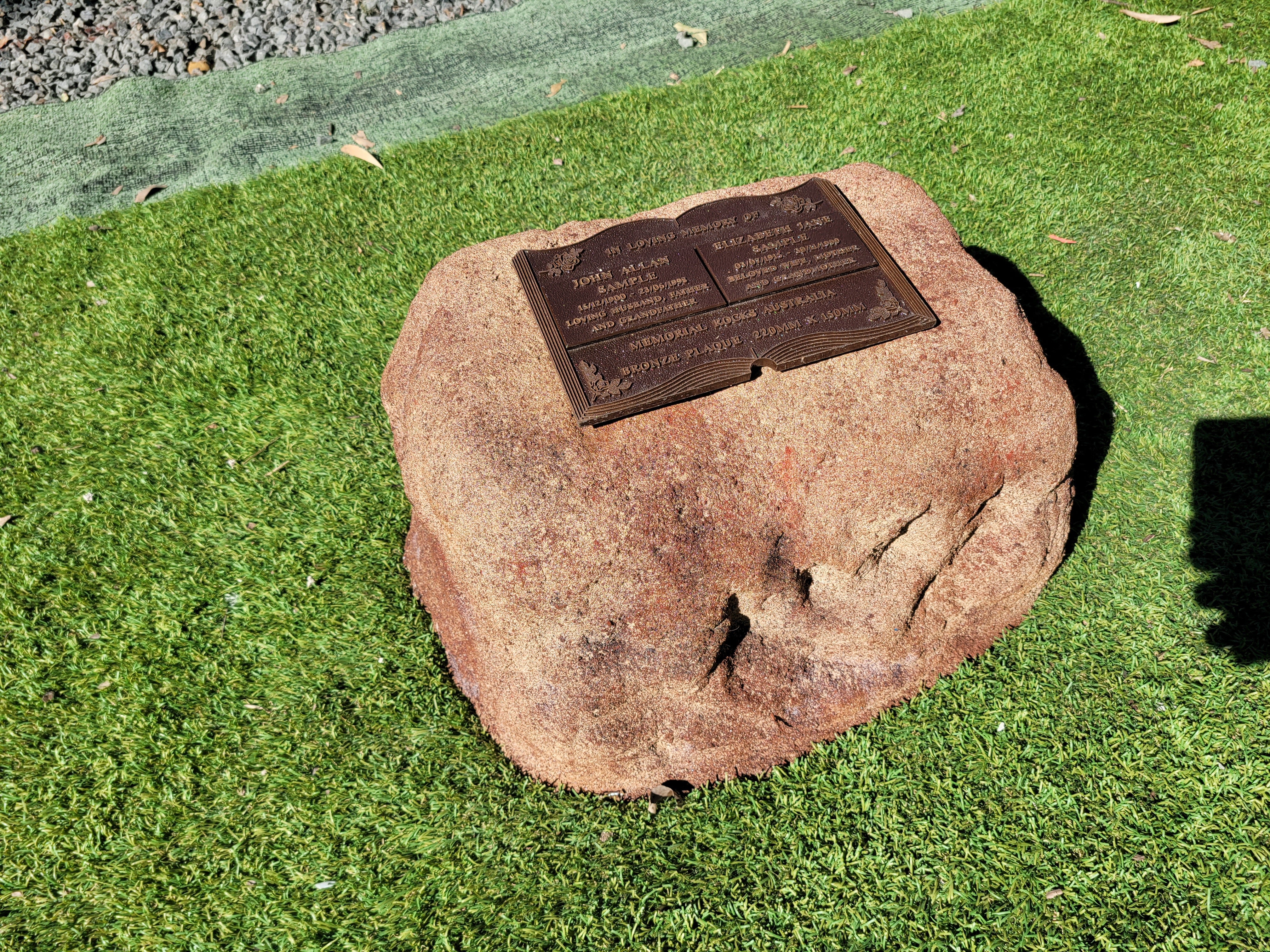 Memorial Rock Urn 1876 Large Double Brown
