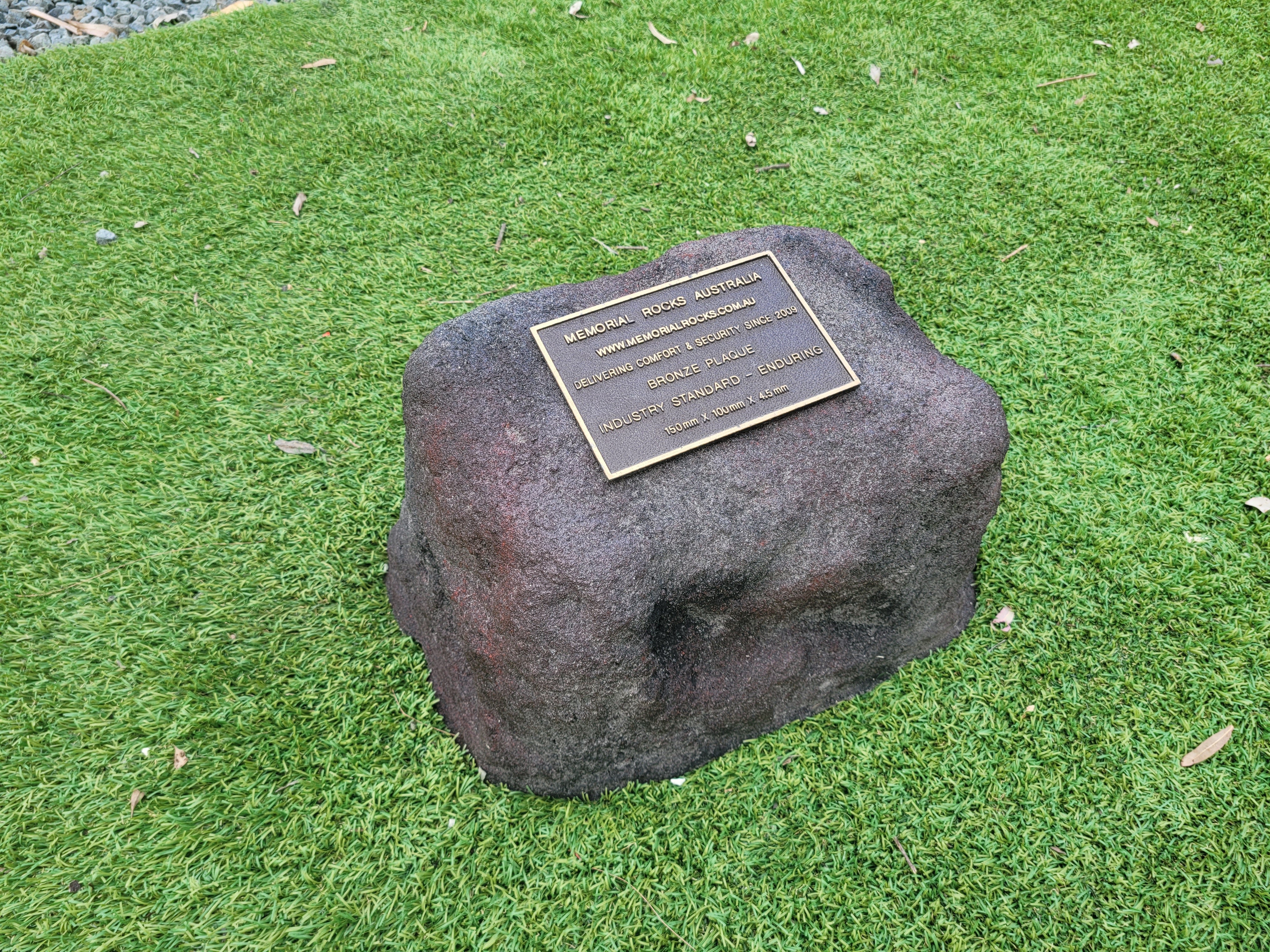 Memorial Rock Urn 1892 Regular Black