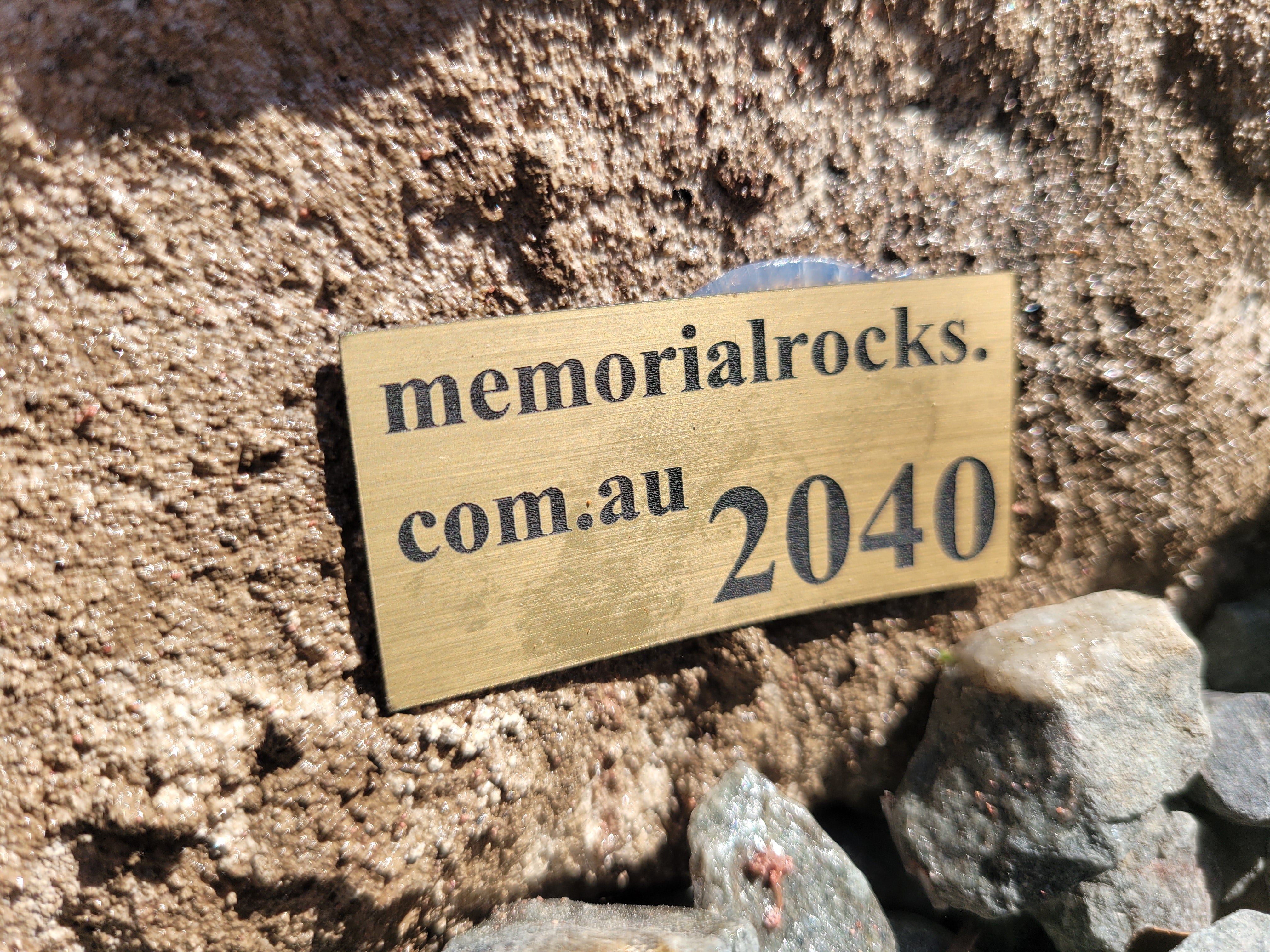 Memorial Rock Urn 2040 Regular Natural Riversand