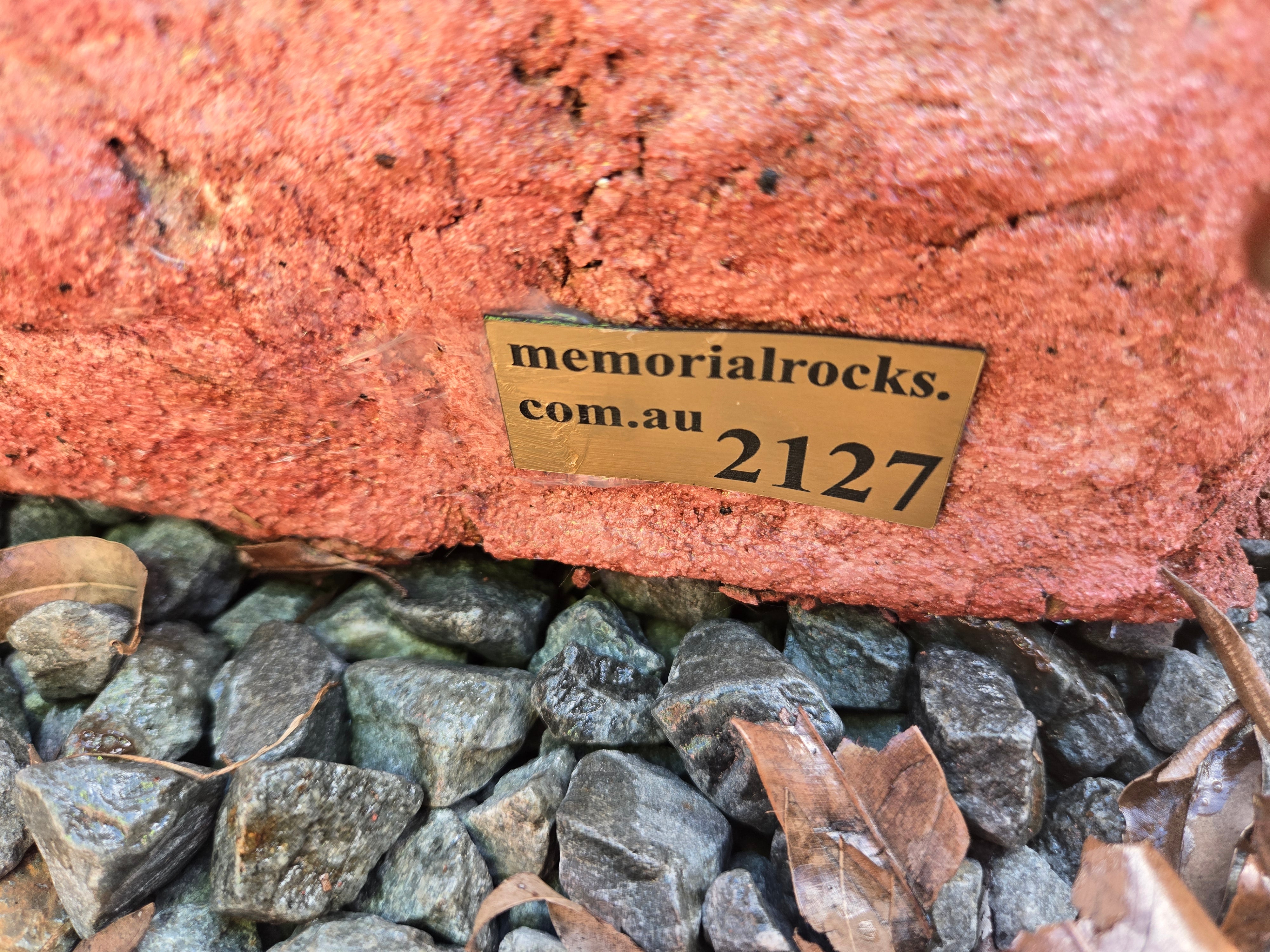 Memorial Rock Urn 2127 Regular Red