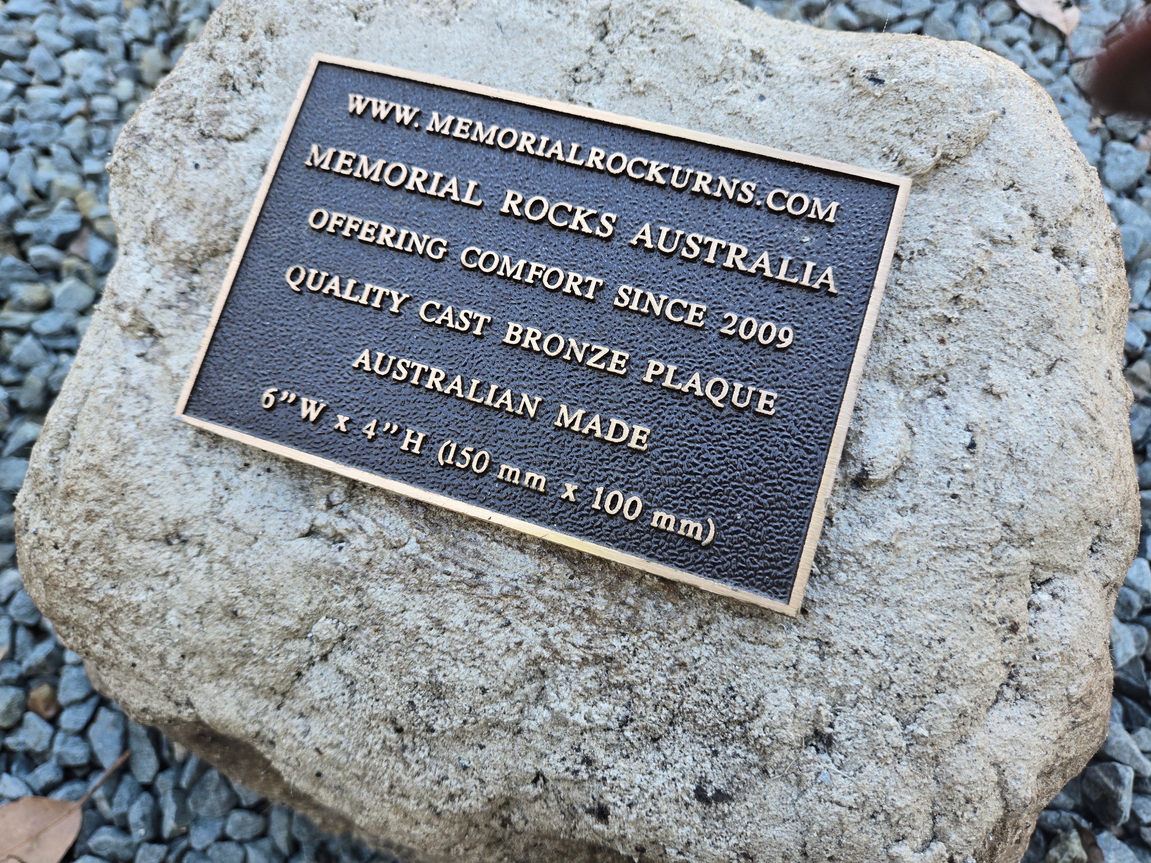 Memorial Rock Urn 2131 Medium Natural Riversand