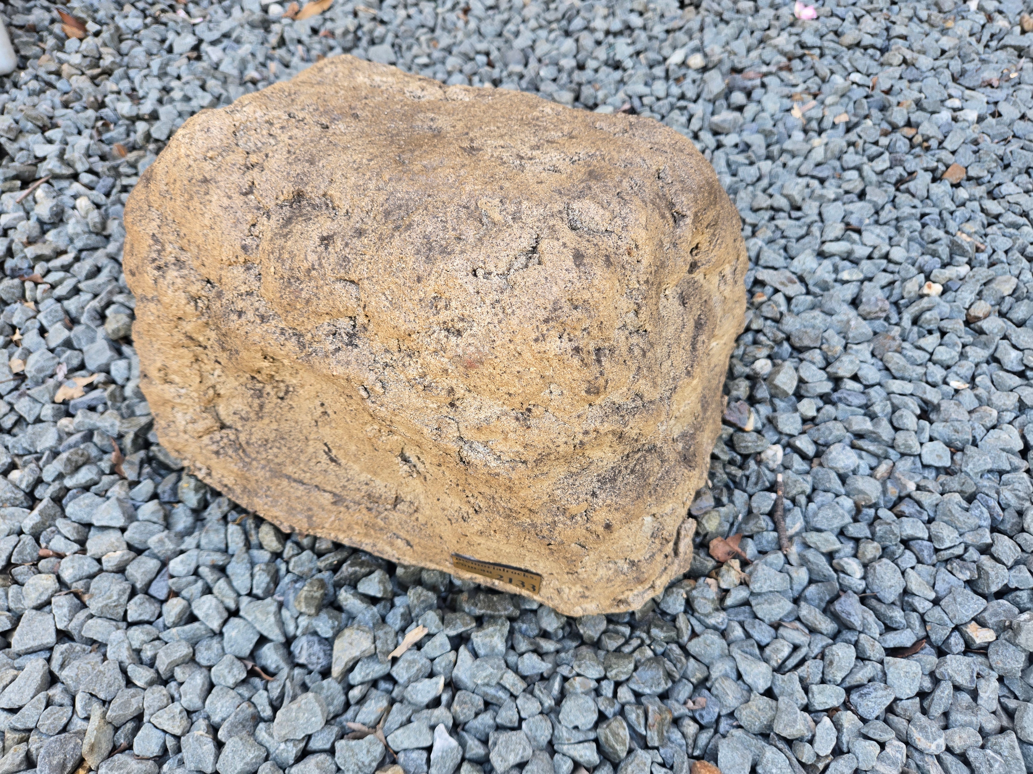 Memorial Rock Urn 2133 Medium Natural Riversand