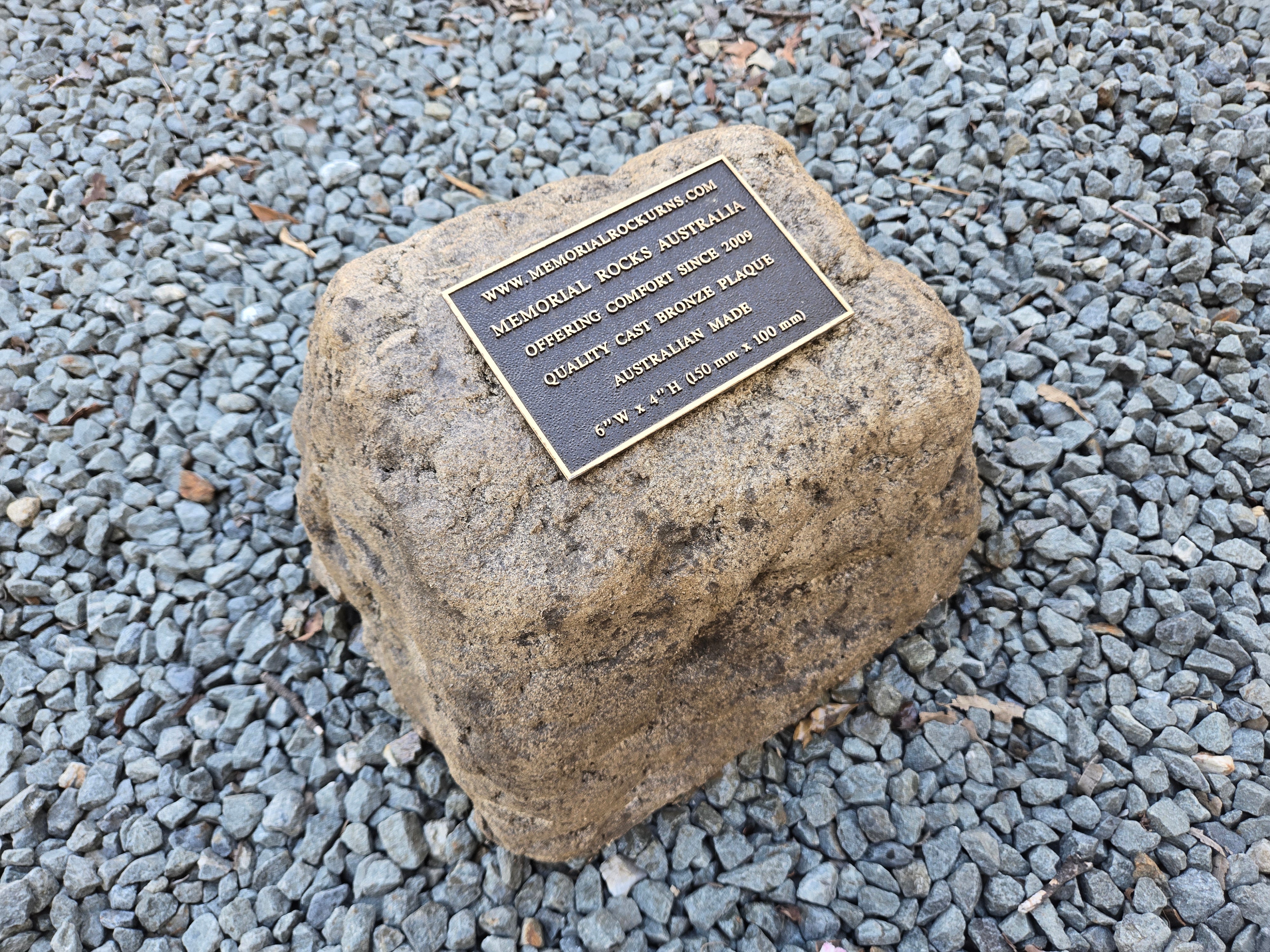 Memorial Rock Urn 2133 Medium Natural Riversand