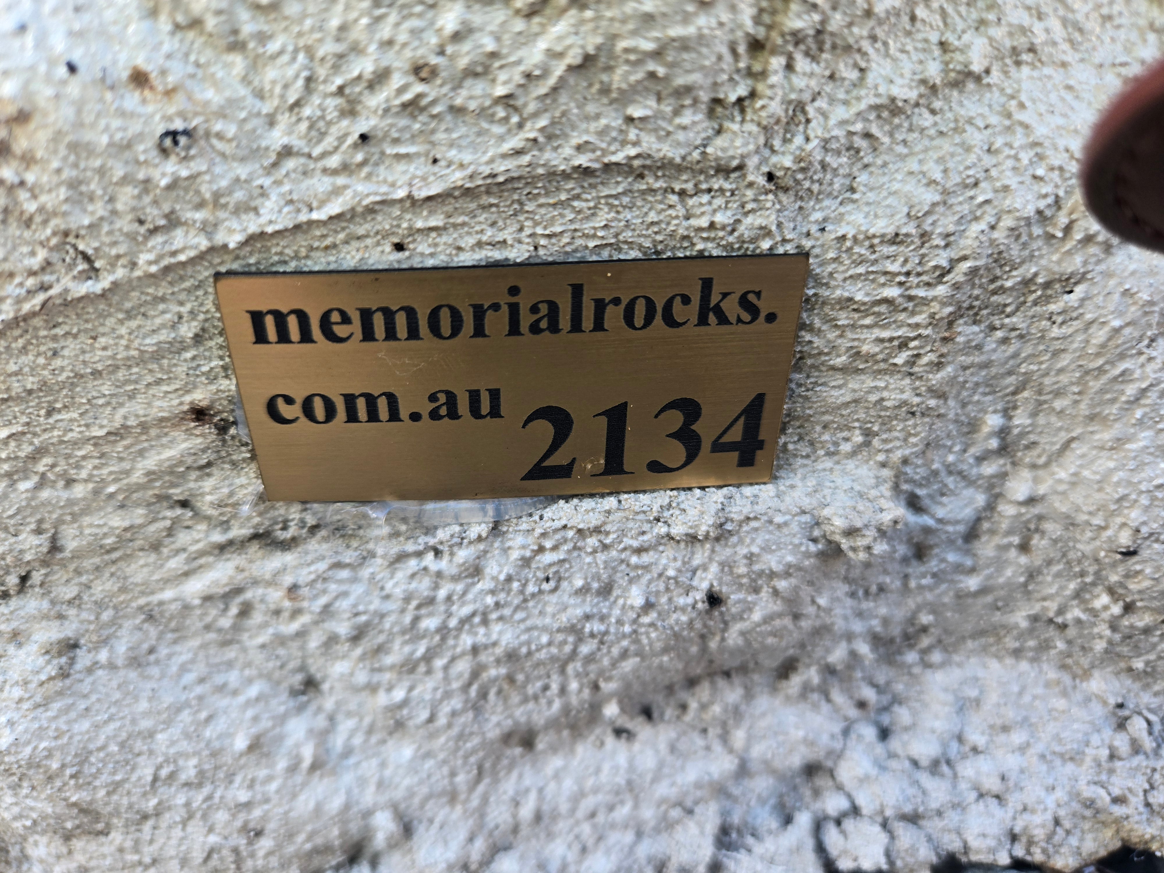 Memorial Rock Urn 2134 Large White