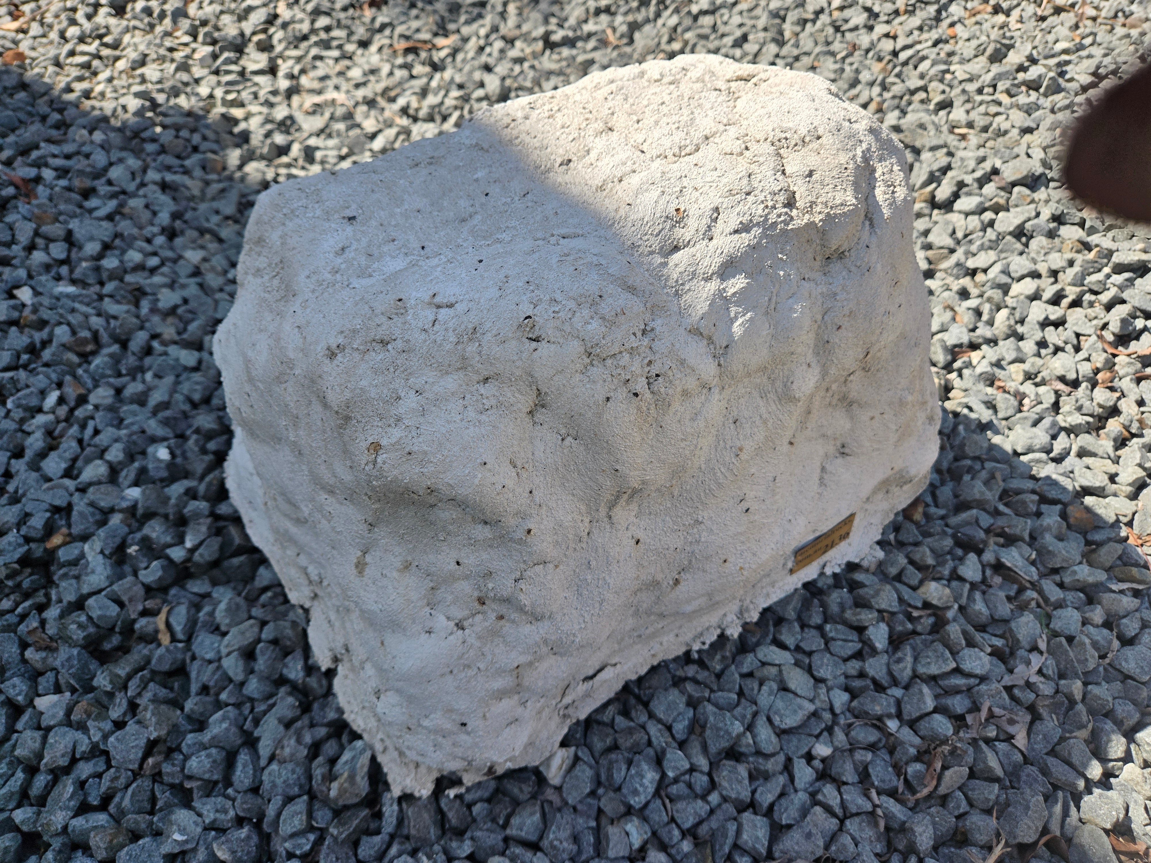 Memorial Rock Urn 2136 Large White