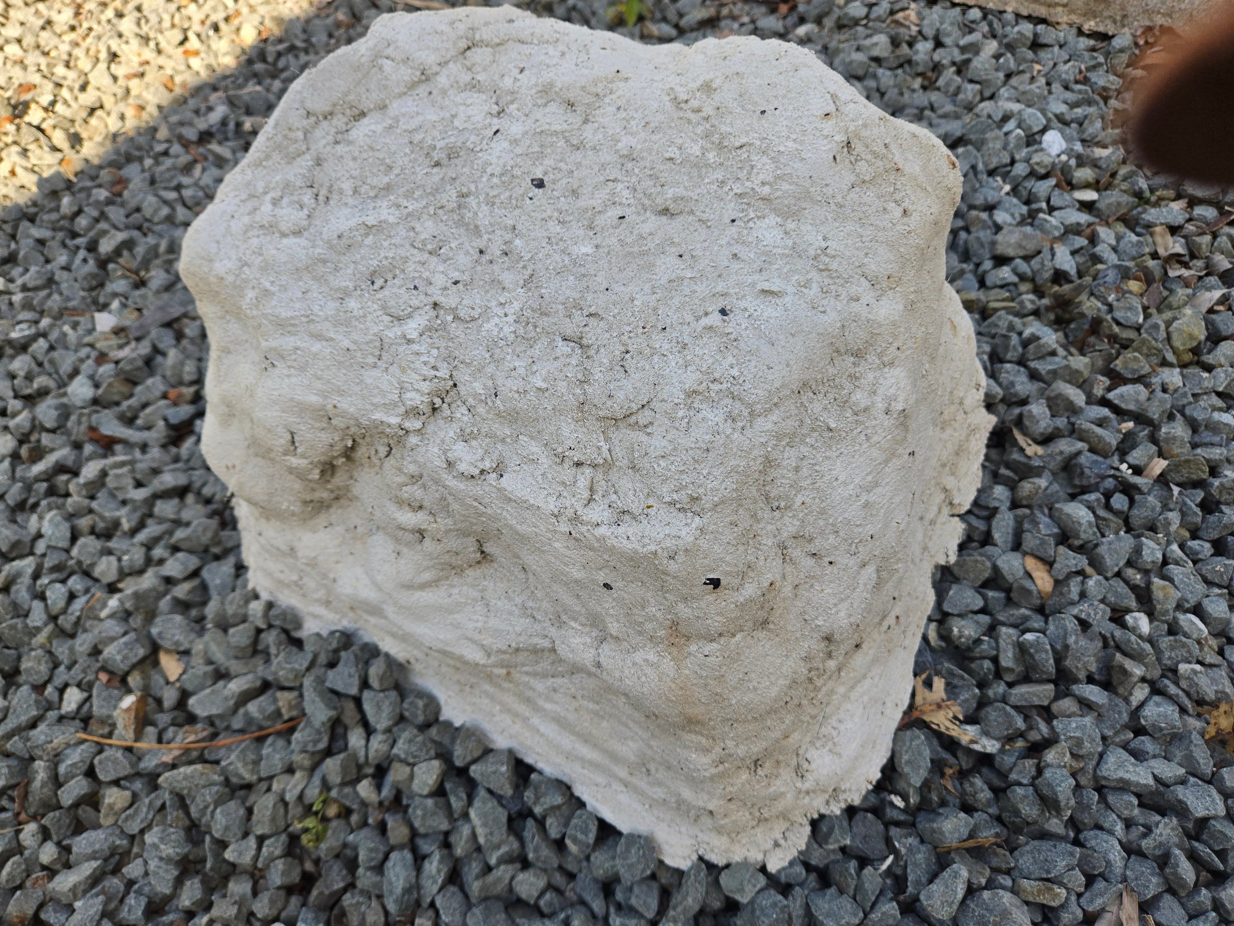 Memorial Rock Urn 2136 Large White