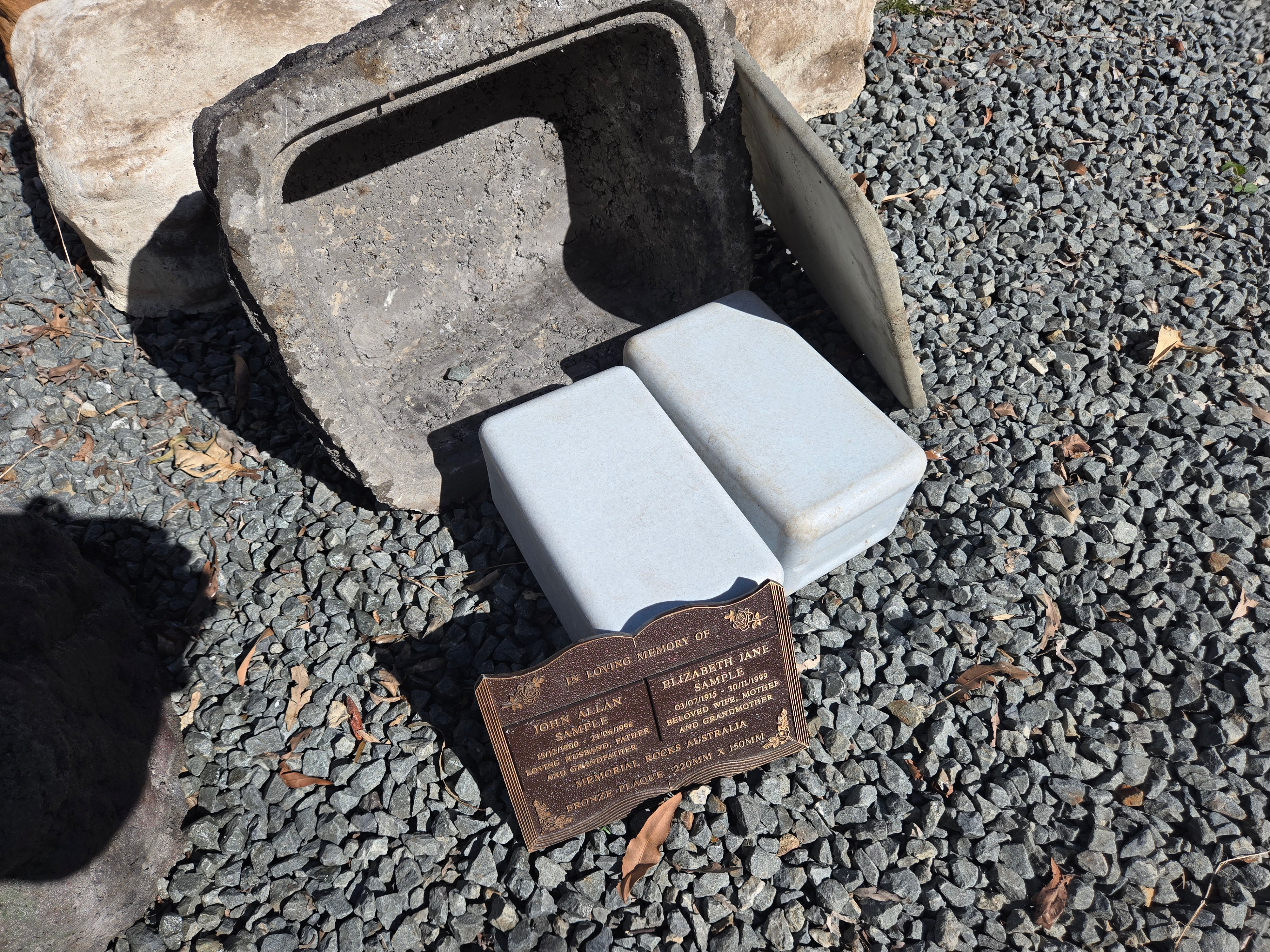 Memorial Rock Urn 2137 Large Double Black