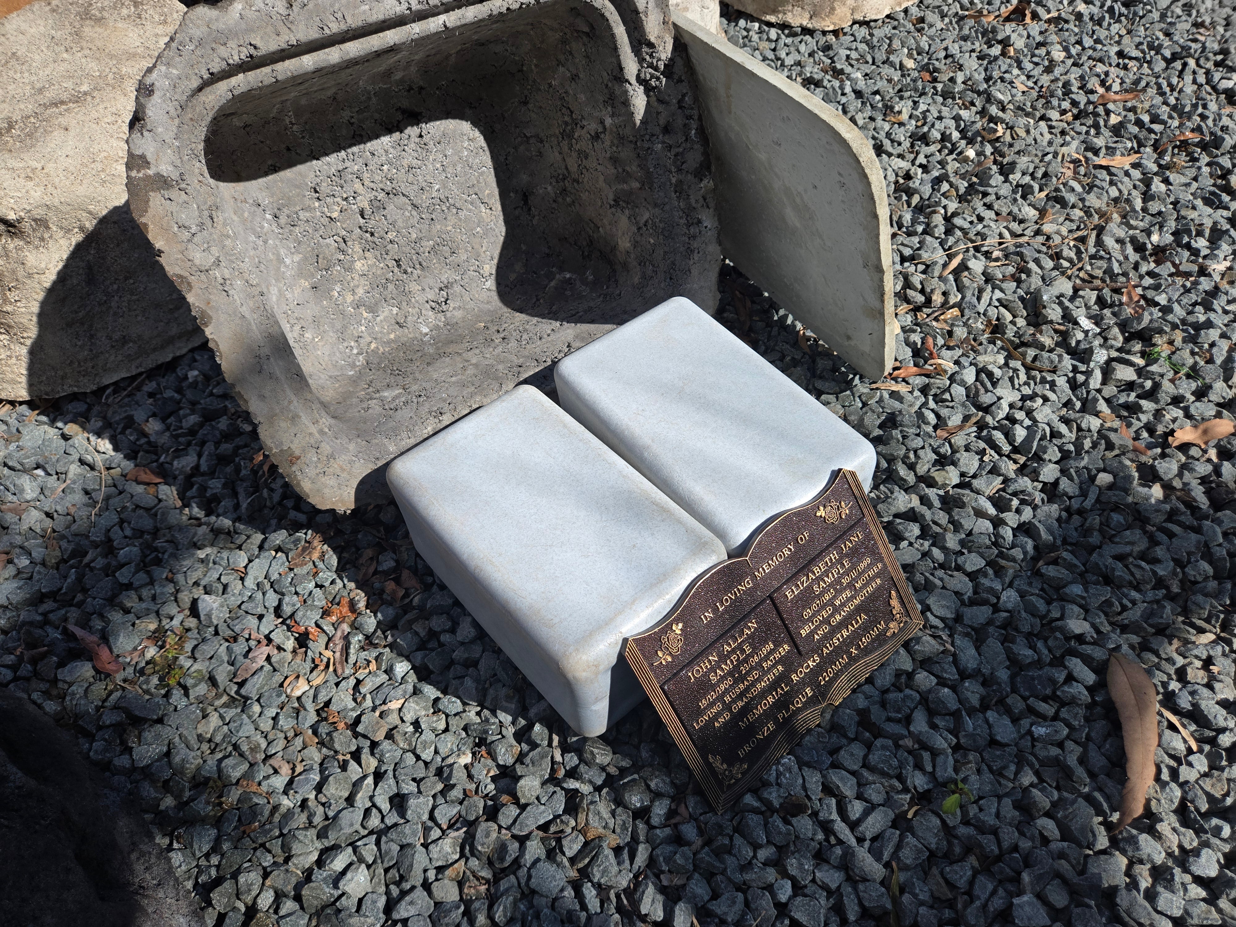 Memorial Rock Urn 2138 Large Double Black