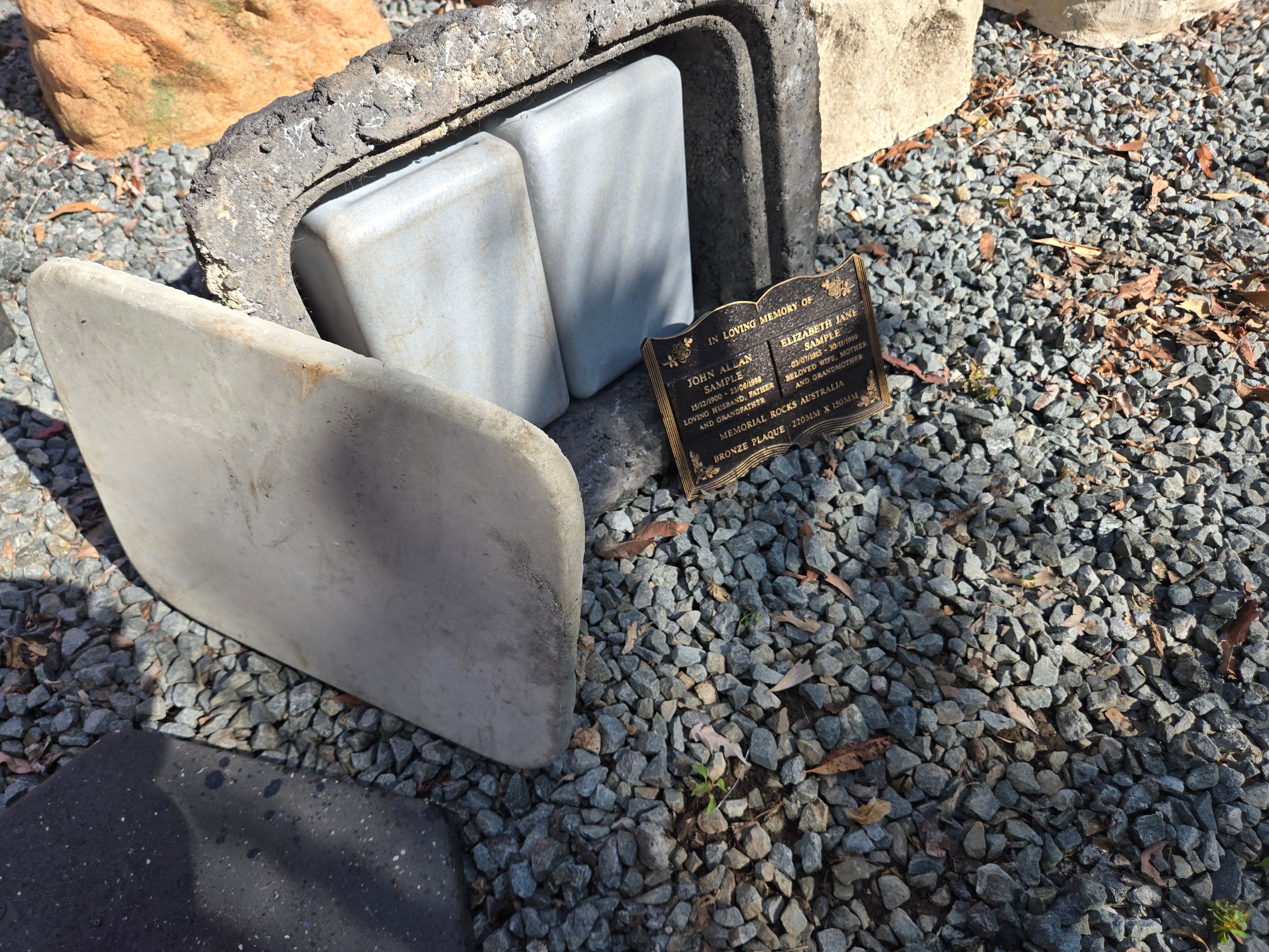 Memorial Rock Urn 2139 Large Double Black
