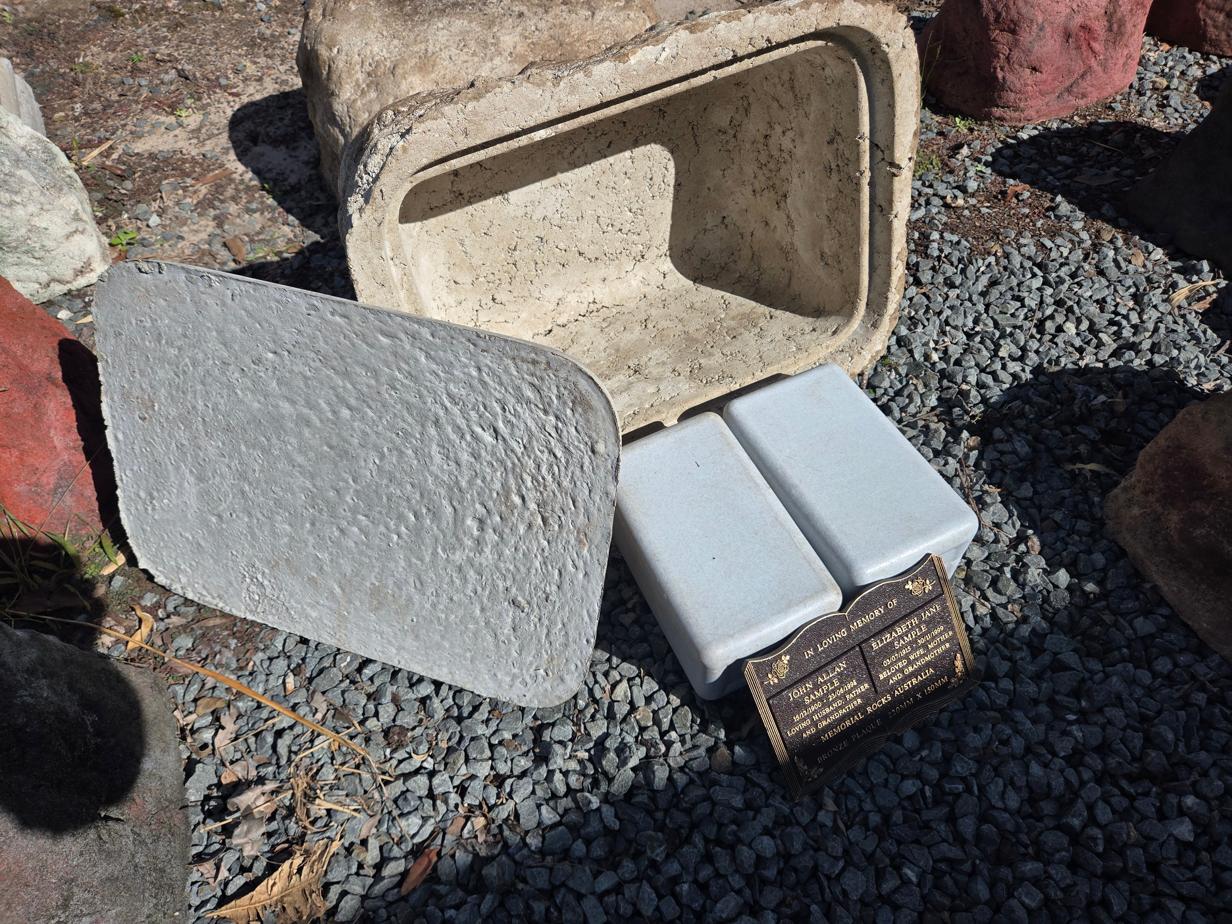 Memorial Rock Urn 2140 Extra-Large  Natural Riversand