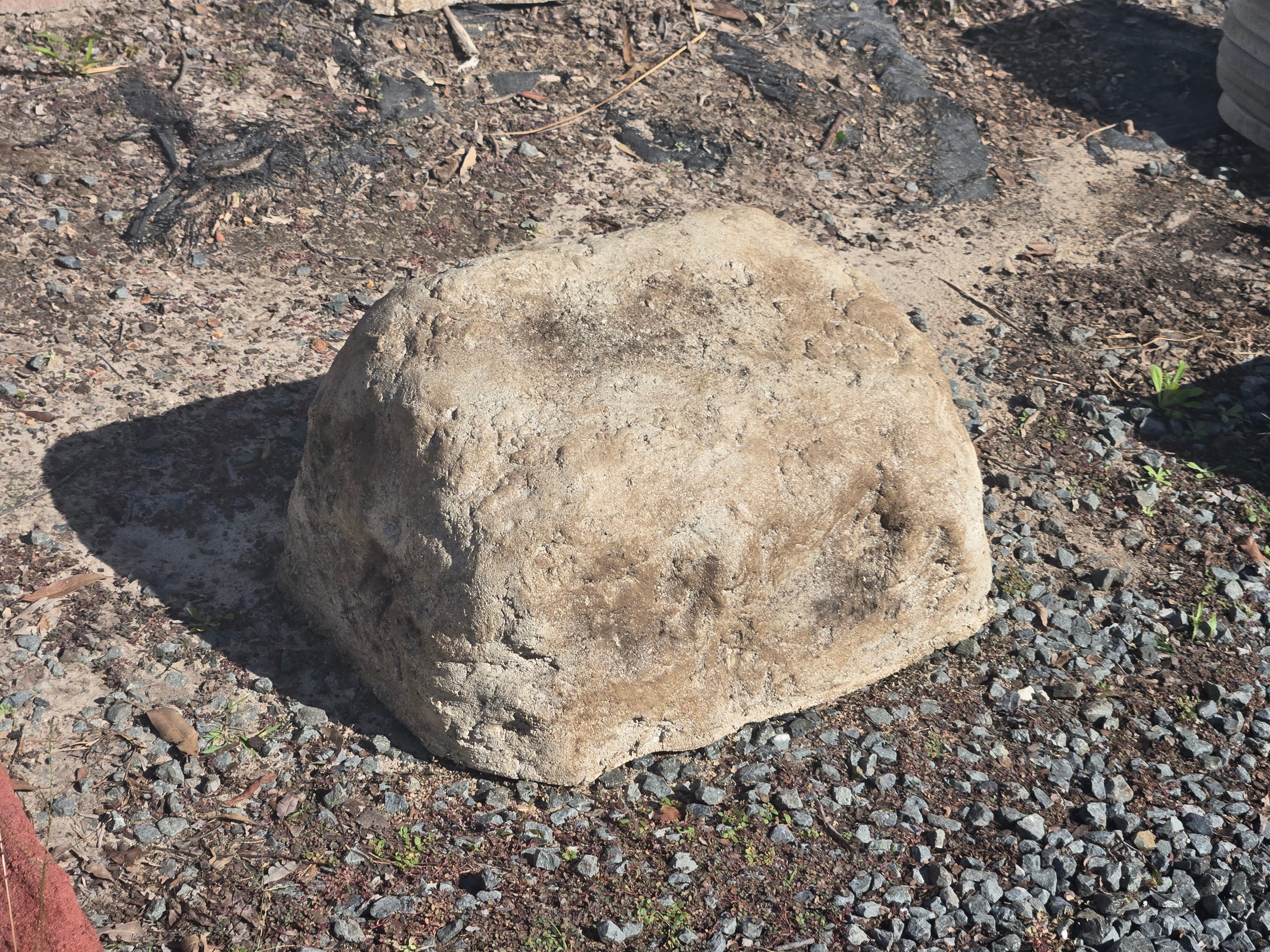 Memorial Rock Urn 2141 Extra-Large  Natural Riversand