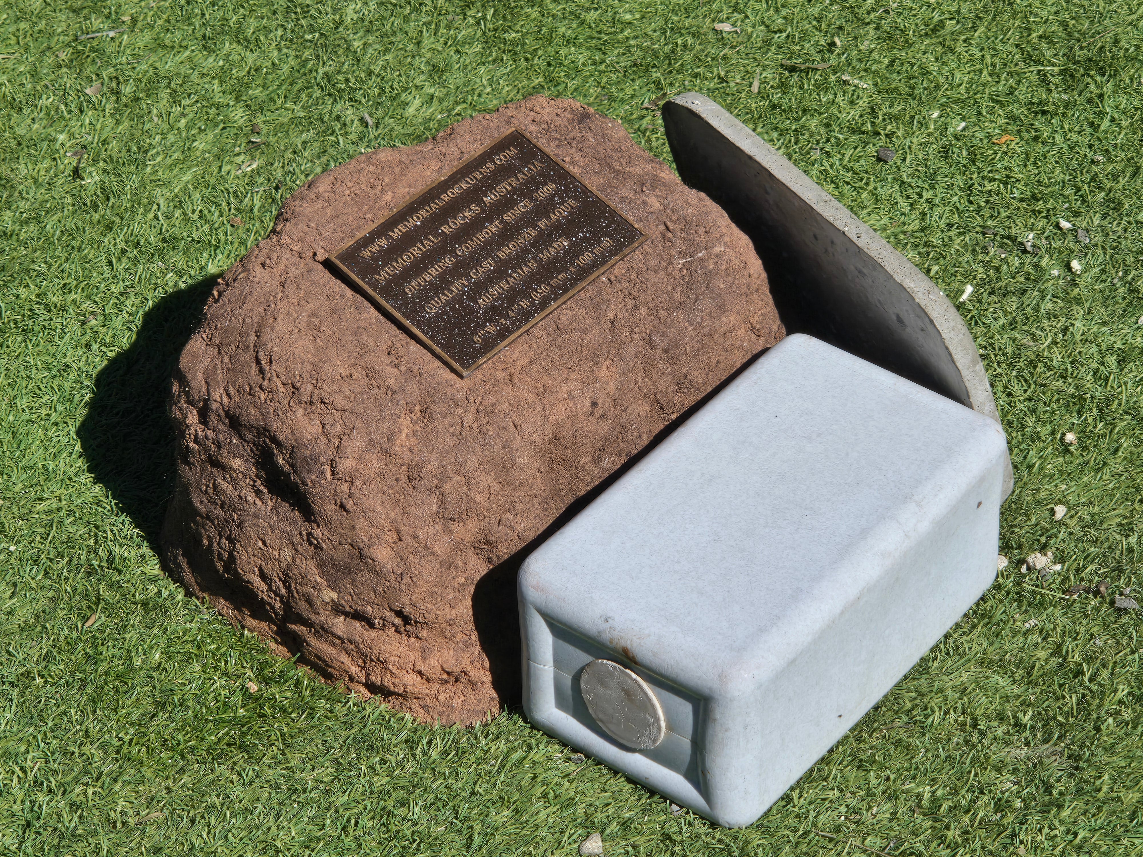 Memorial Rock Urn  2186 Regular Brown