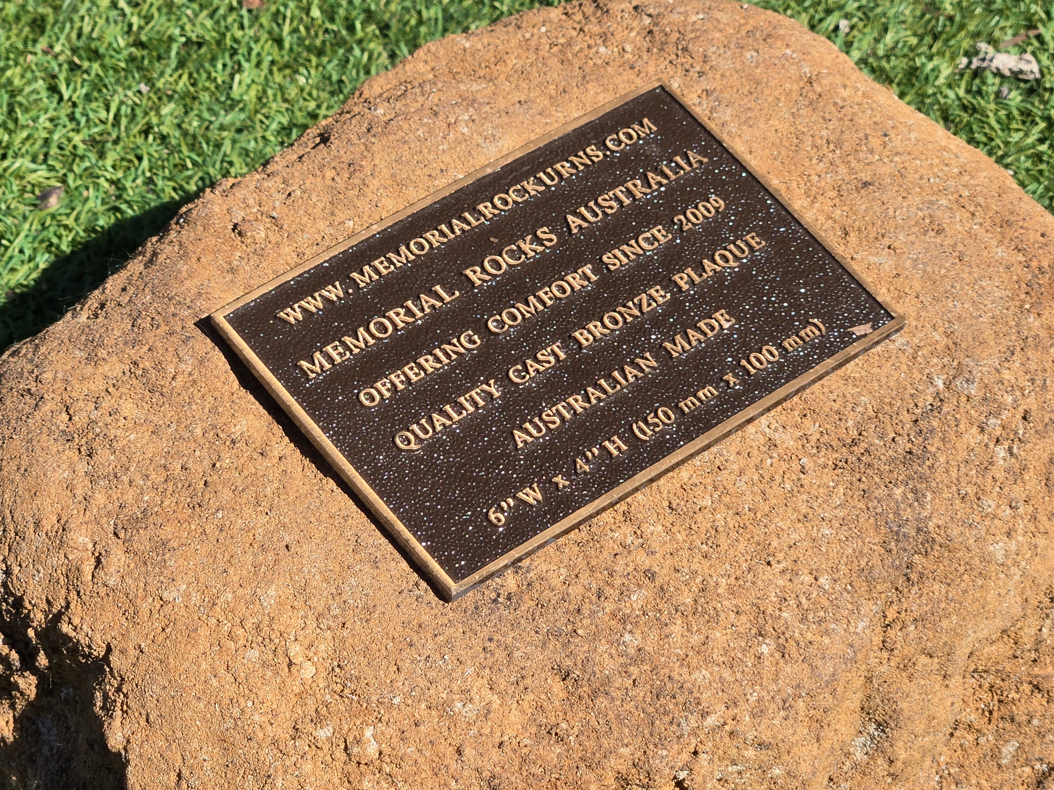 Memorial Rock Urn  2188 Regular Sandstone