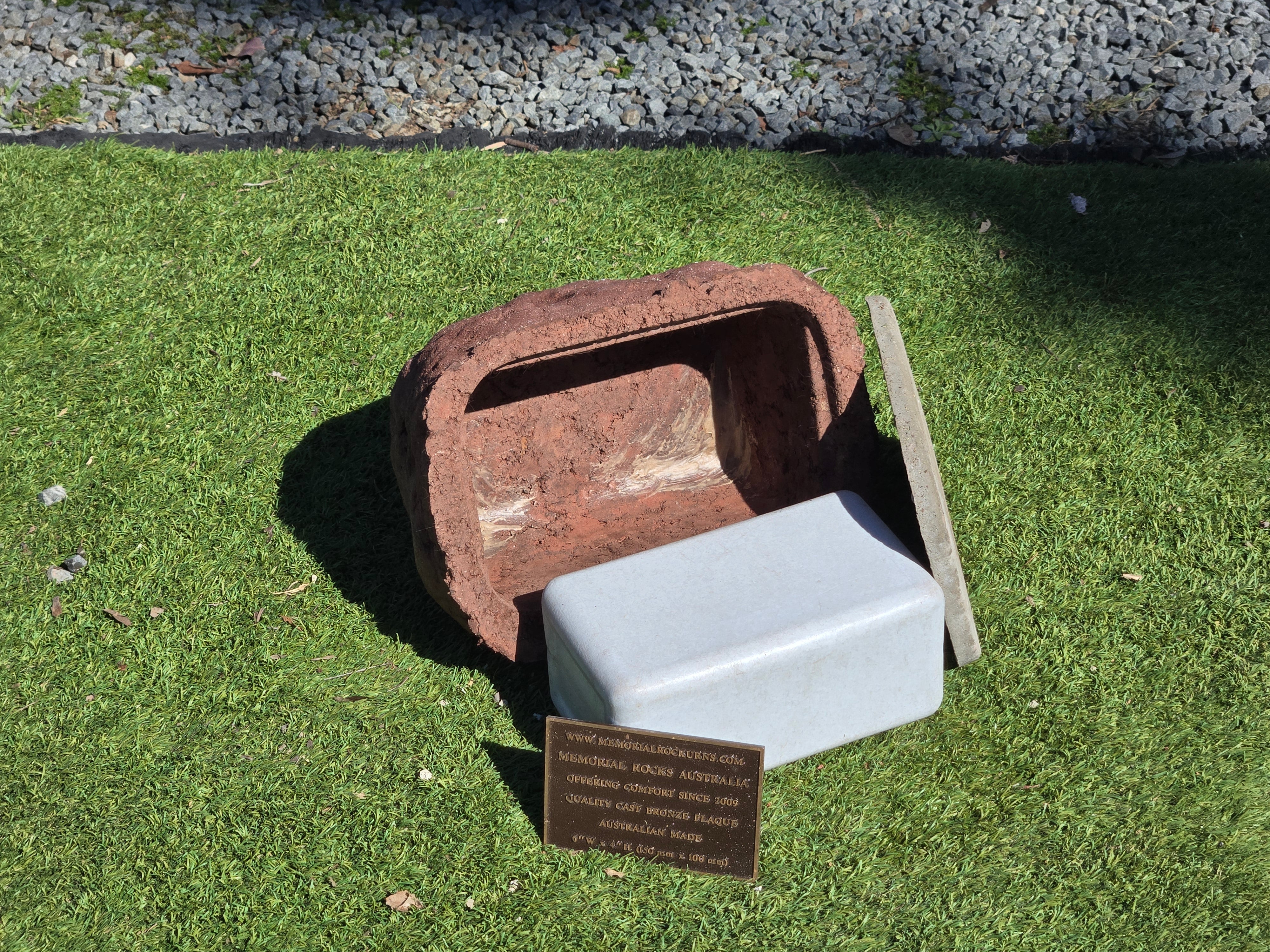 Memorial Rock Urn  2194 Regular Brown