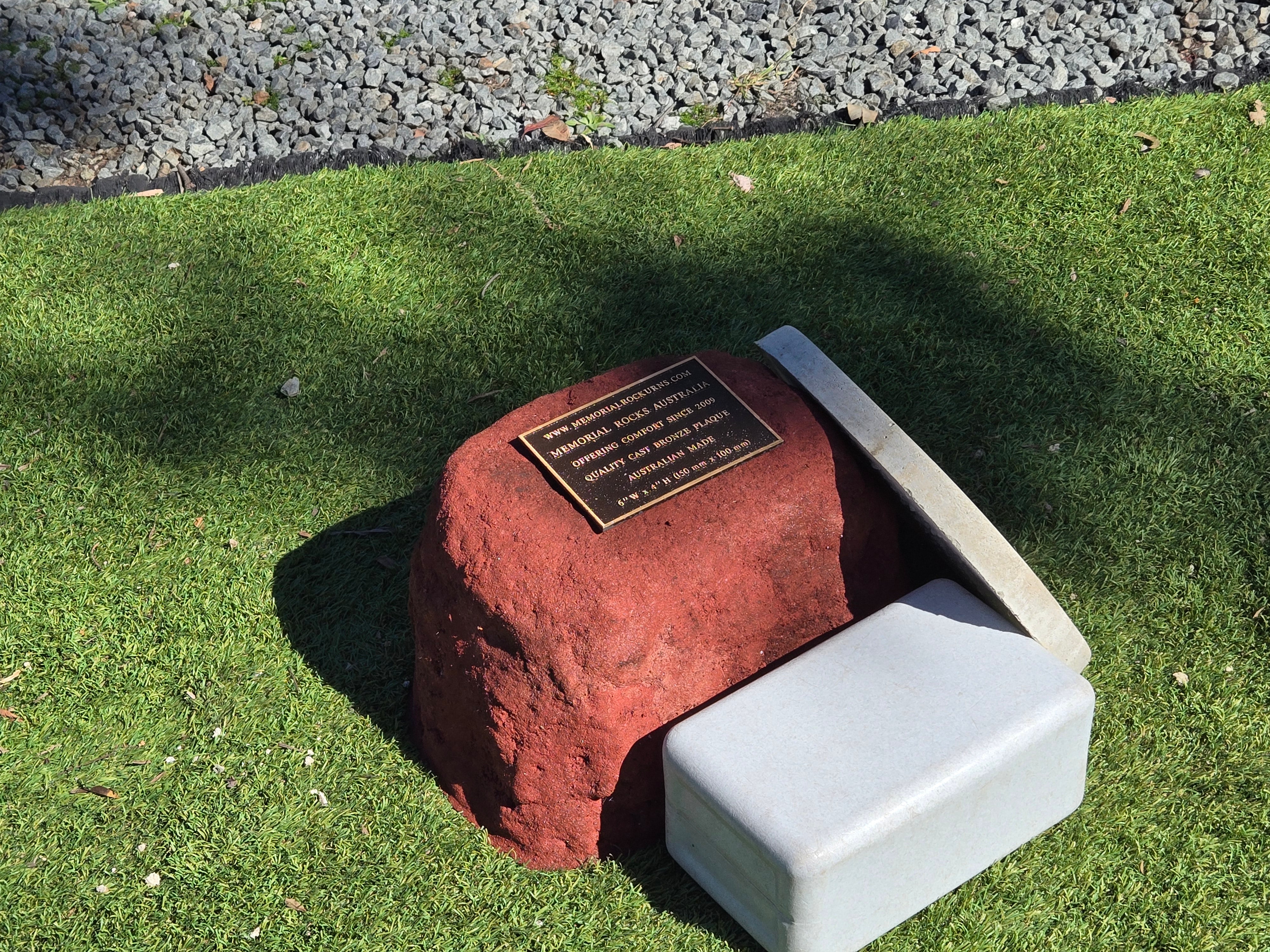 Memorial Rock Urn 2197 Medium Red